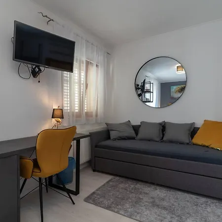 Stylish Triple With Balcony 3*