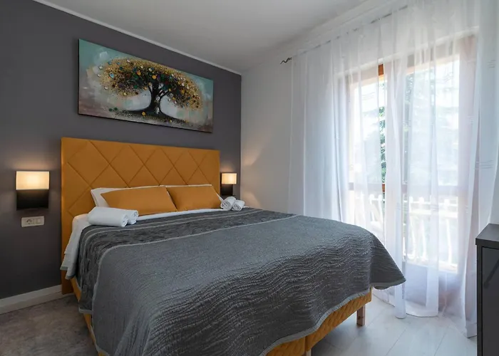 Vendégház Stylish Triple With Balcony 3*