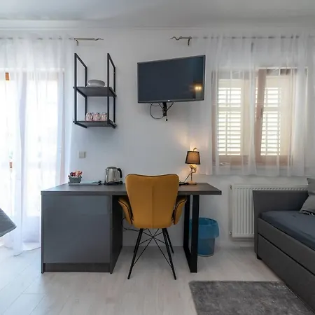 Stylish Triple With Balcony Pensjonat