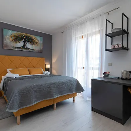 Stylish Triple With Balcony