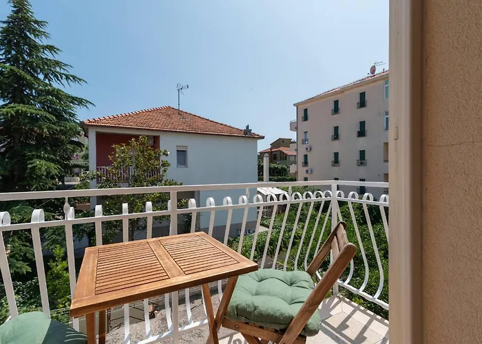 Stylish Triple With Balcony