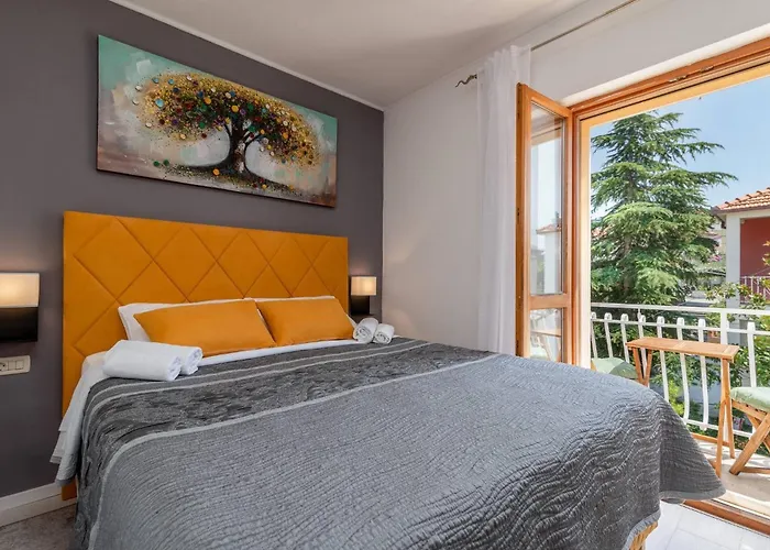 Stylish Triple With Balcony