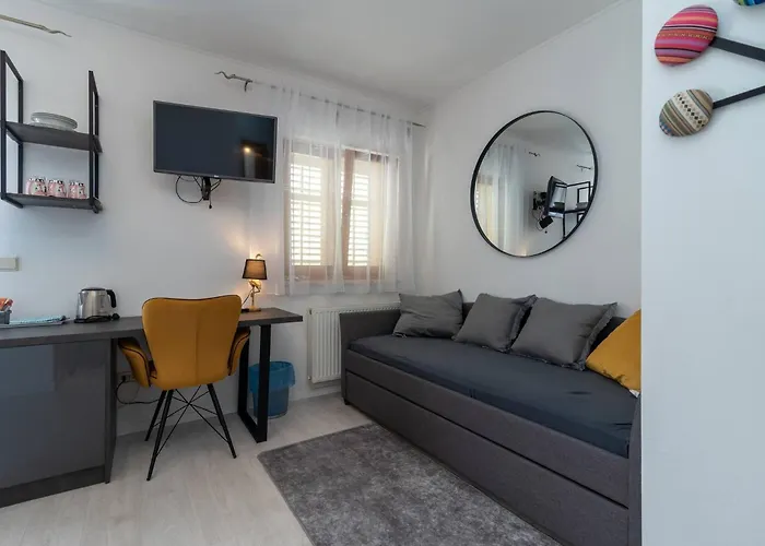 Stylish Triple With Balcony Pensionat Trogir